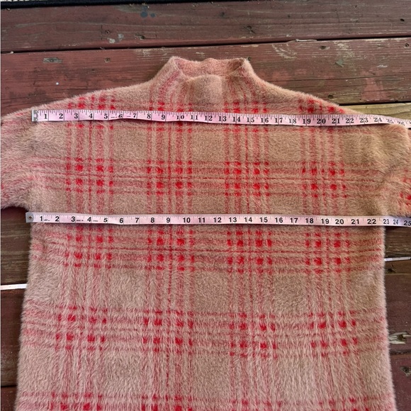 Tahari Tan Red Soft Turtleneck Plaid Sweater - Picture 7 of 11